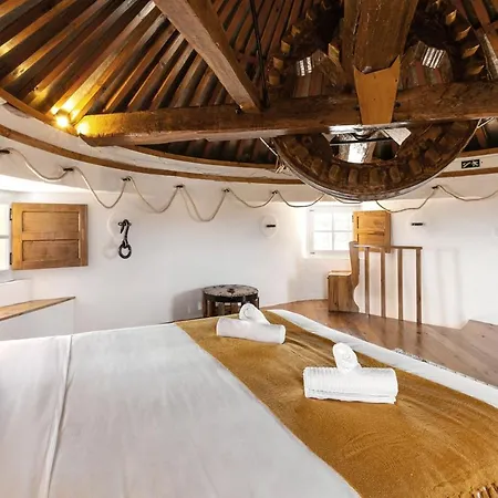 ヴィラ Moinho Do Sr. Arnaldo アトウギア・ダ・バレイア