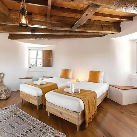 Vila Moinho Do Sr. Arnaldo Atouguia Da Baleia