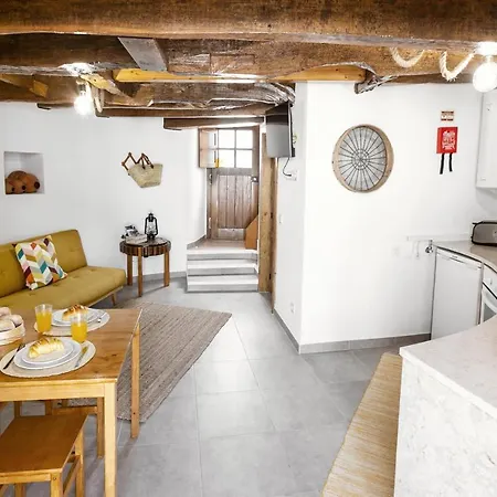 Vila Moinho Do Sr. Arnaldo Atouguia Da Baleia