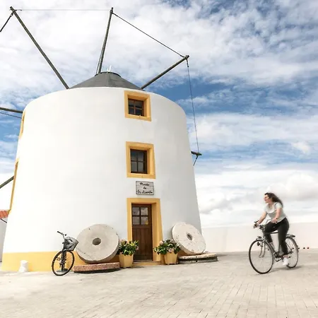 Moinho Do Sr. Arnaldo Vila Atouguia Da Baleia